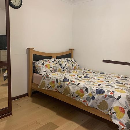Cosy Home By Excel Centre & City Airport Лондон Экстерьер фото